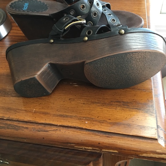 Nicole Black Wedge Sandals 7M - Picture 5 of 5